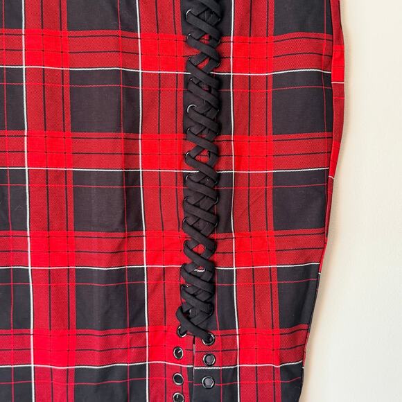 Torrid Skirt Red and Black Plaid Size 1X - Picture 10 of 11